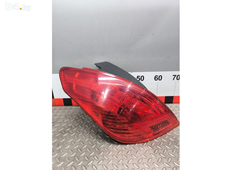 Фонарь задний левый к Peugeot 308 undefined г.