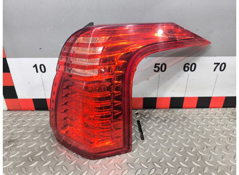 Фонарь задний правый к Фонарь задний правый к Peugeot 5008 undefined г. 5008