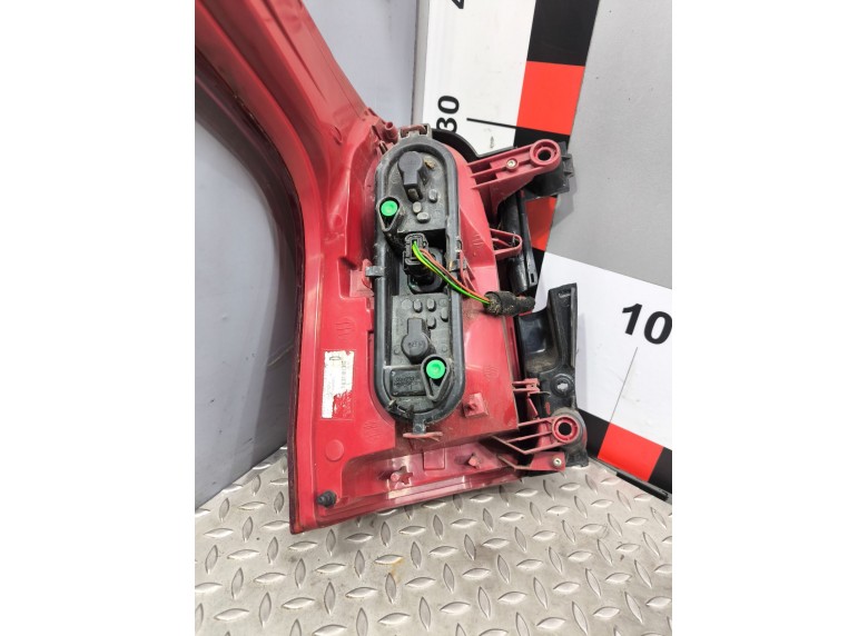 Фонарь задний правый к Фонарь задний правый к Peugeot 5008 undefined г. 5008