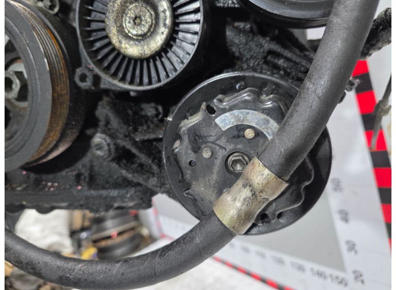 Компрессор кондиционера к Mercedes C W203, 2004г.