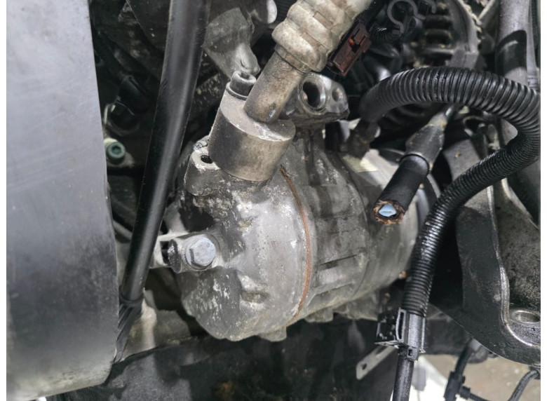 Компрессор кондиционера к Volkswagen Touareg, 2004г.
