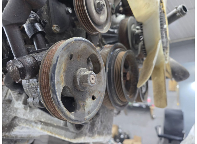 Насос гидроусилителя руля к Насос гидроусилителя руля к Nissan Cabstar undefined г. Cabstar