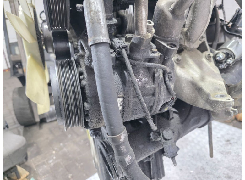 Компрессор кондиционера к Mercedes Vito W639, 2006г.