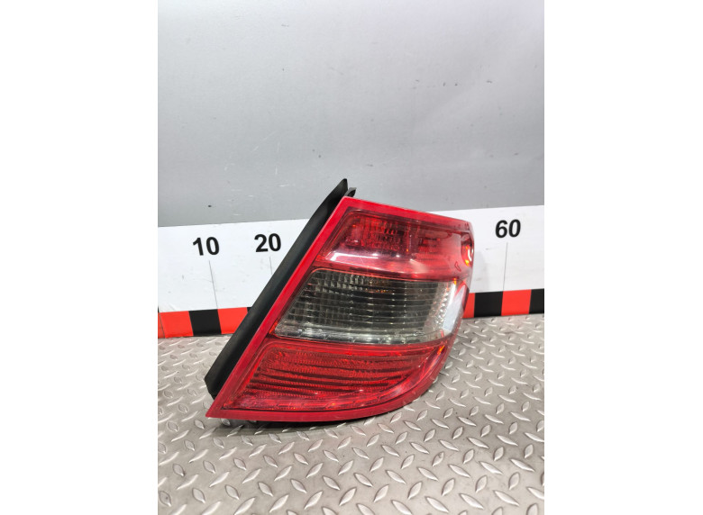 Фонарь задний правый к Mercedes C W204, 2007г.
