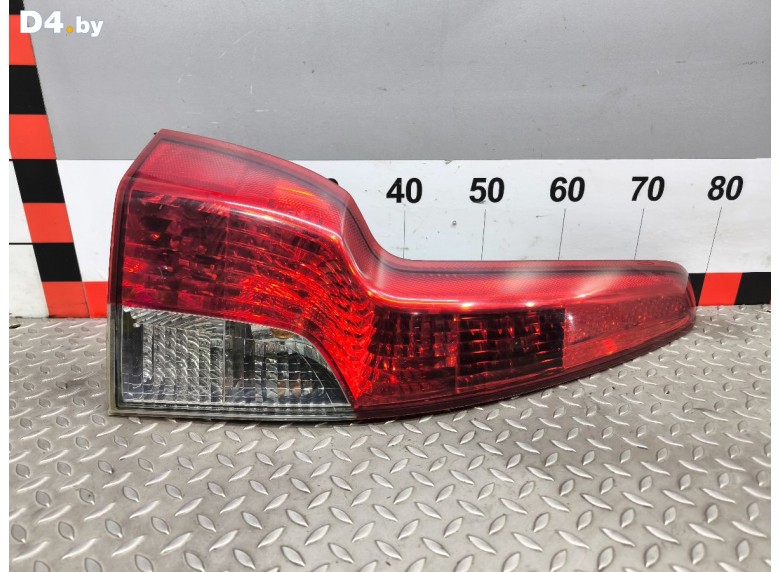 Фонарь задний левый к Volvo V50 undefined г.