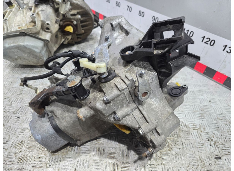 КПП механическая (МКПП) к Peugeot 208, 2011г.