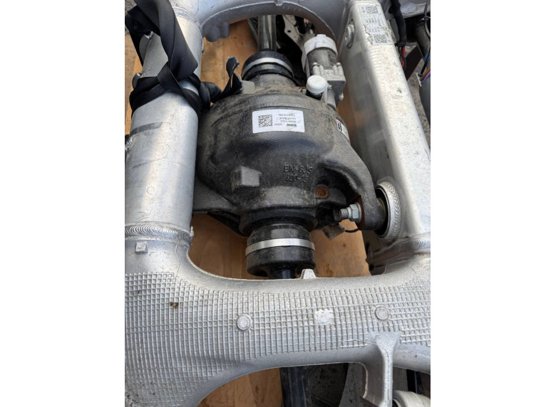 Балка подвески задняя к BMW XM G09, 2024г.