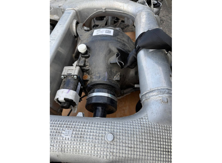 Балка подвески задняя к BMW XM G09, 2024г.