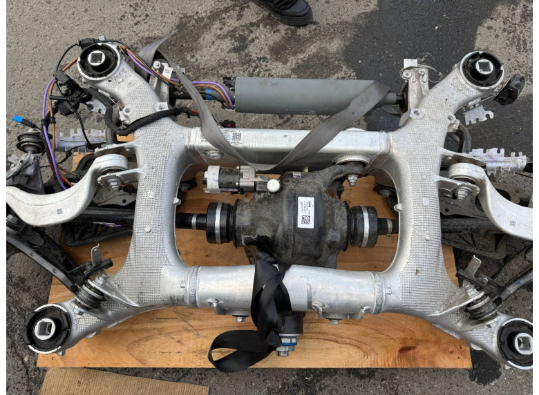 Стабилизатор подвески (поперечной устойчивости) задний к BMW XM G09, 2024г.