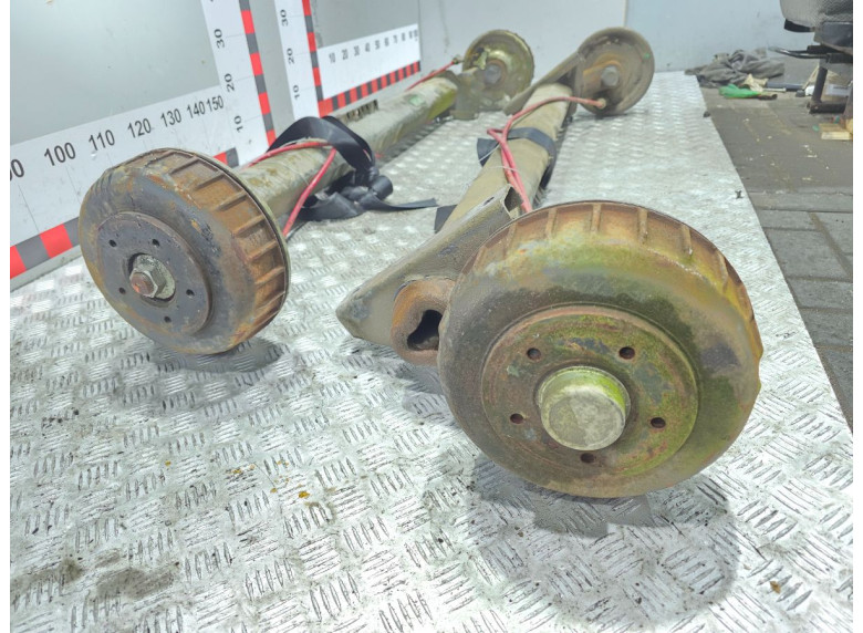 Балка подвески задняя к Schwarzmueller Полуприцеп, 2015г.