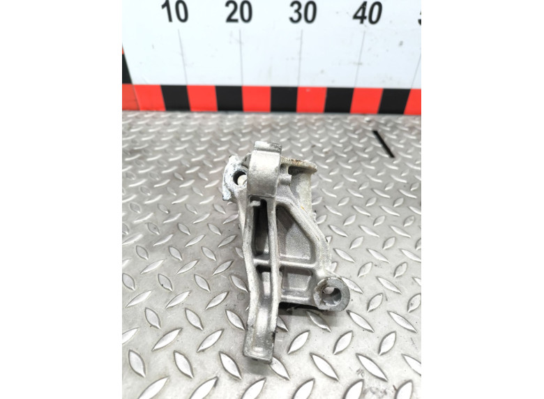 Кронштейн КПП к Renault Megane, 2020г.