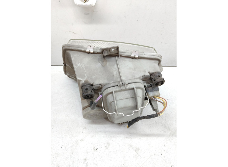 Фара правая к Mercedes Vito, 2000г.