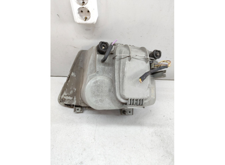 Фара правая к Mercedes Vito, 2000г.