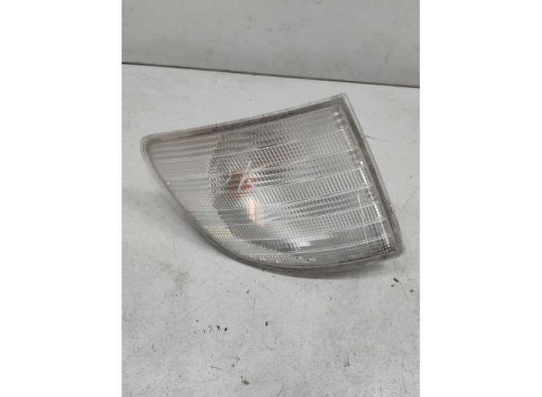 Поворотник правый к Mercedes Vito, 2000г.