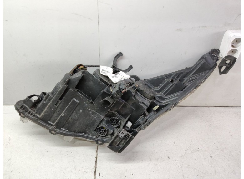 Фара правая к Фара правая к Peugeot 3008 undefined г. 3008