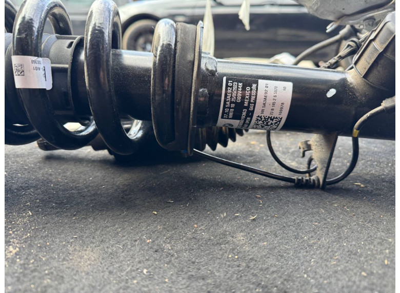 Амортизатор передний к BMW XM G09, 2024г.