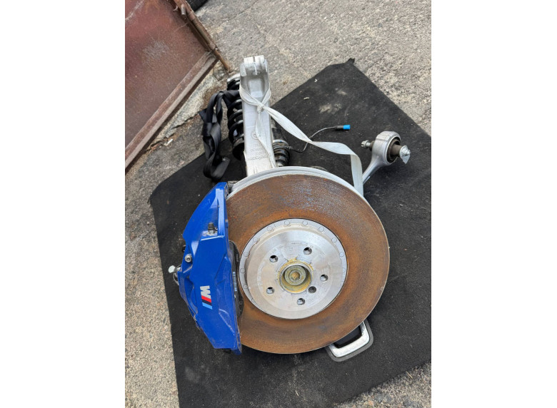 Комплект тормозов (диски и суппорта) к BMW XM G09, 2024г.