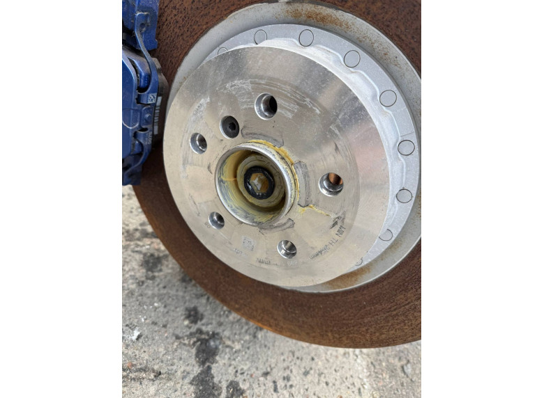 Комплект тормозов (диски и суппорта) к BMW XM G09, 2024г.