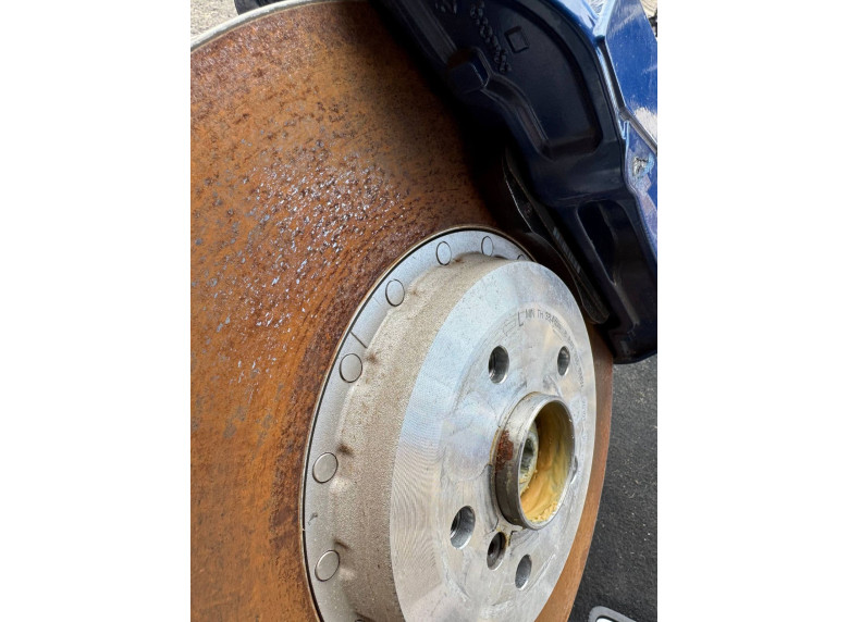 Комплект тормозов (диски и суппорта) к BMW XM G09, 2024г.