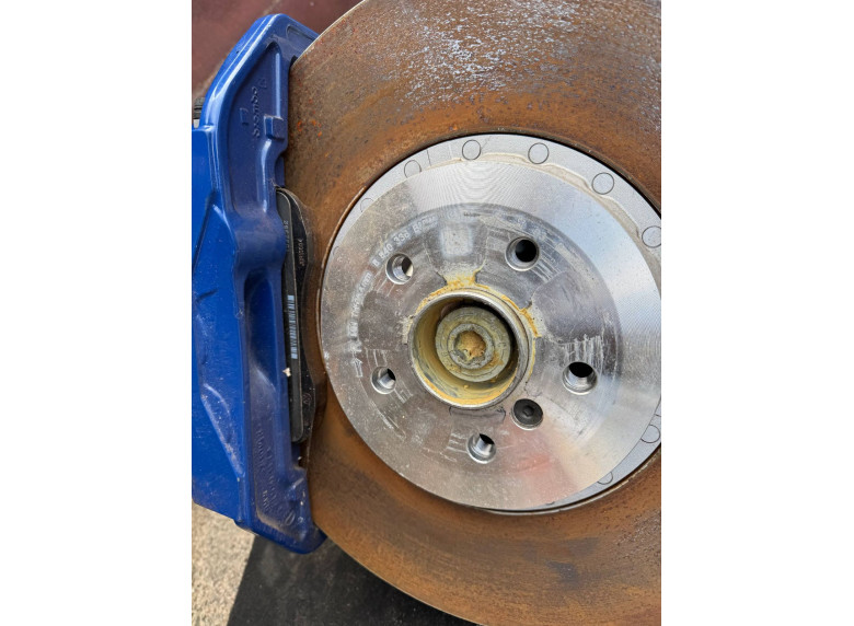 Комплект тормозов (диски и суппорта) к BMW XM G09, 2024г.