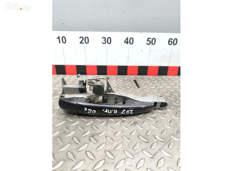 Ручка наружная передняя правая к Peugeot 207 undefined г.