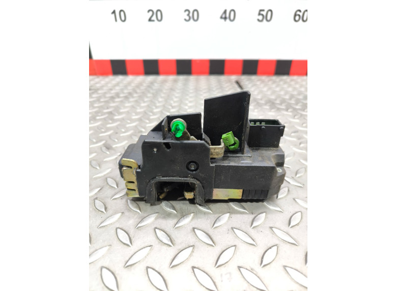 Замок двери передней правой к Opel Vectra, 1999г.