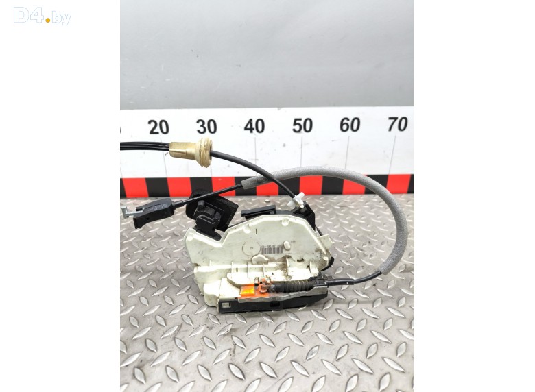 Замок двери передней правой к Volkswagen Polo undefined г.