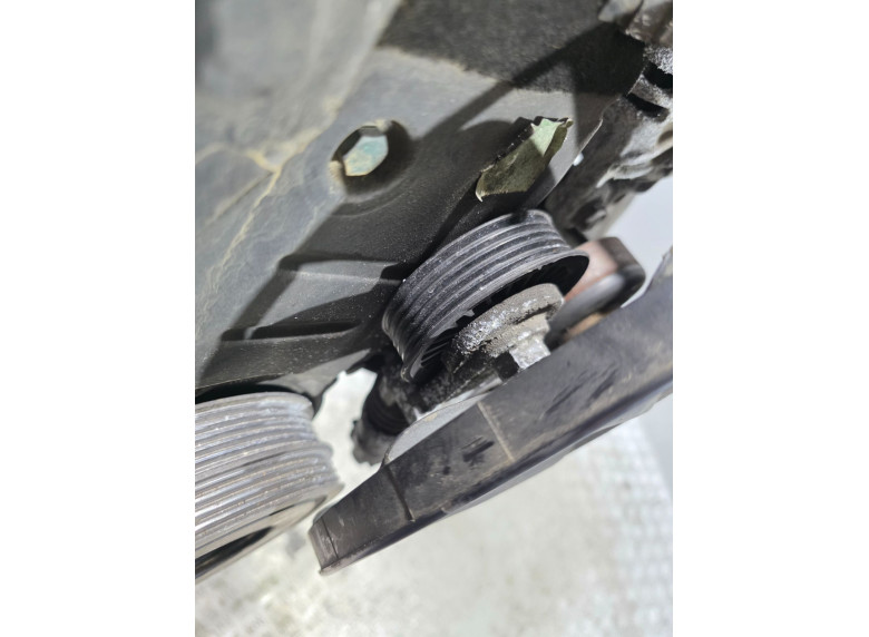 Натяжитель ремня генератора к Audi A4, 2001г.