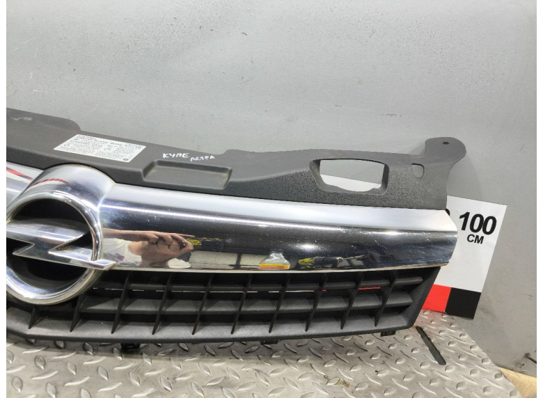 Решетка радиатора к Opel Astra, 2007г.