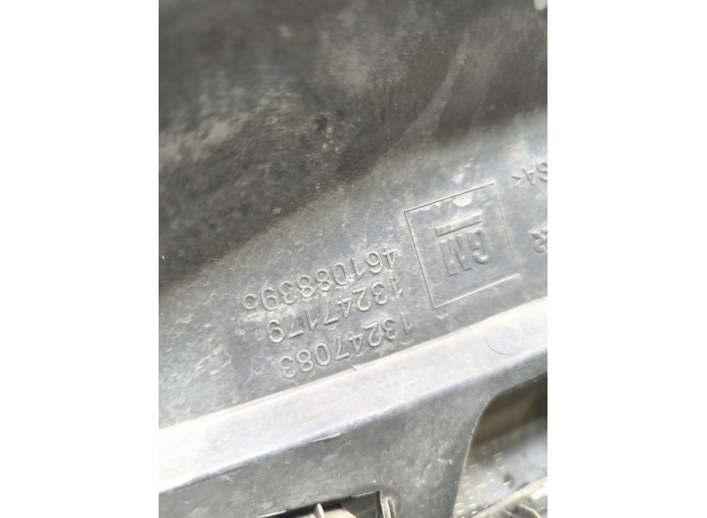 Решетка радиатора к Opel Astra, 2007г.