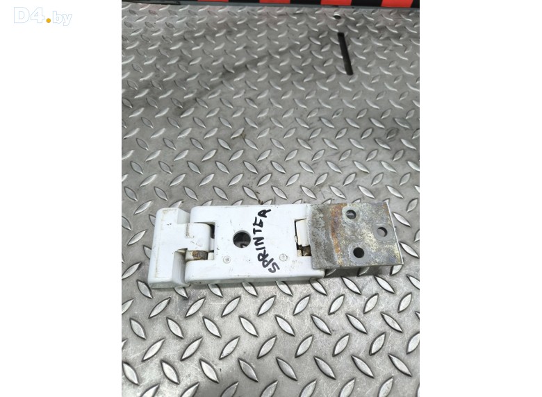 Петля двери задней правой к Mercedes Sprinter undefined г.