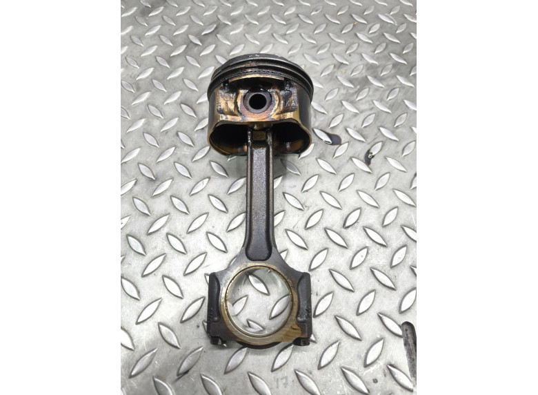 Поршень к Nissan Tiida