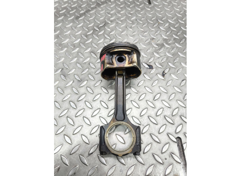 Поршень к Nissan Tiida