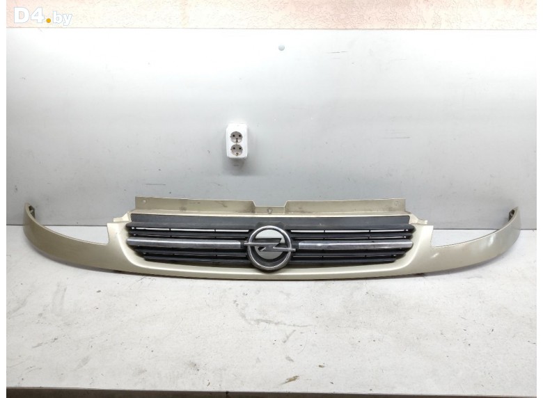 Решетка радиатора к Opel Vivaro undefined г.