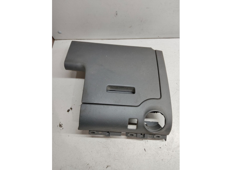 Накладка декоративная на торпедо к Seat Alhambra, 2004г.
