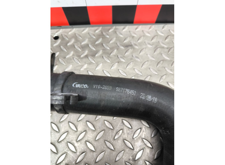 Патрубок интеркулера к Volkswagen Golf, 2005г.