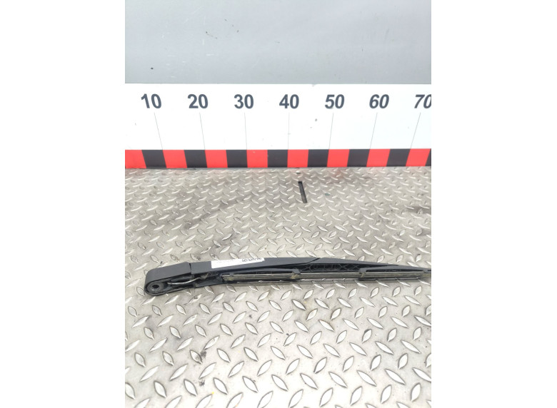 Щеткодержатель задний к Opel Astra, 2005г.