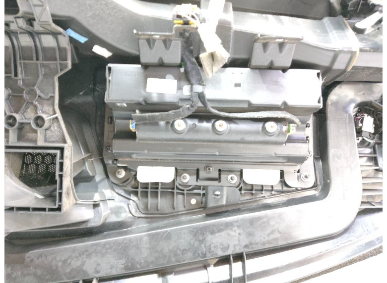 Панель передняя салона (торпедо) к Renault Laguna, 2010г.