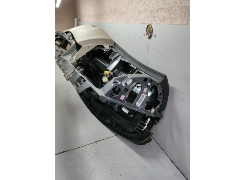Панель передняя салона (торпедо) к Renault Laguna, 2010г.