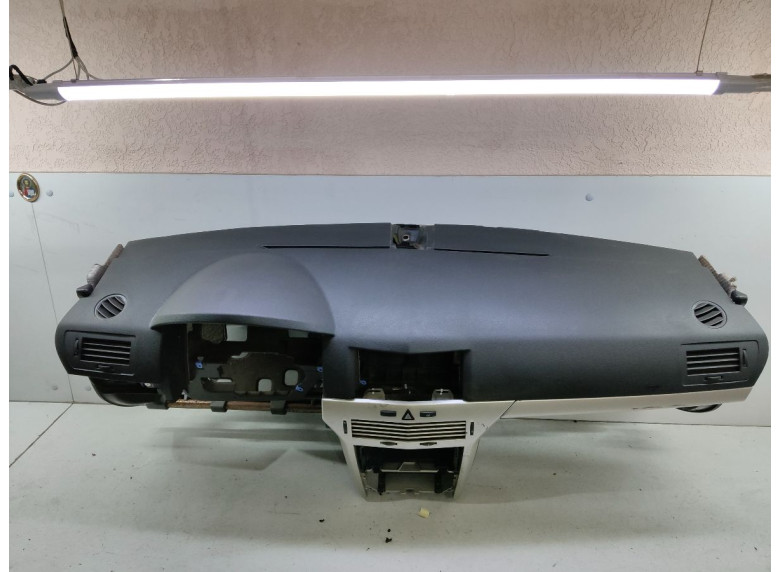 Панель передняя салона (торпедо) к Opel Astra, 2007г.