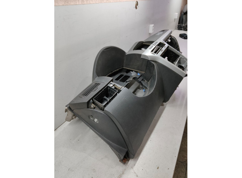 Панель передняя салона (торпедо) к Opel Astra, 2007г.