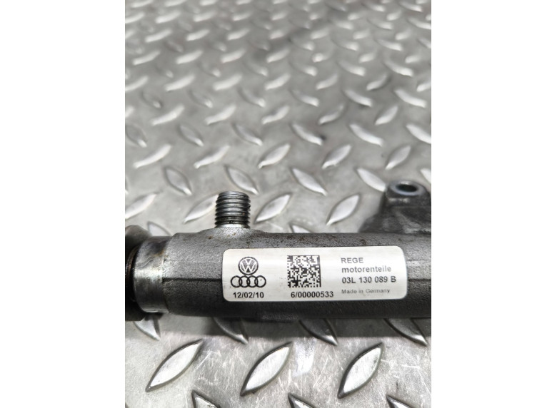 Топливная рампа к Volkswagen Golf, 2010г.