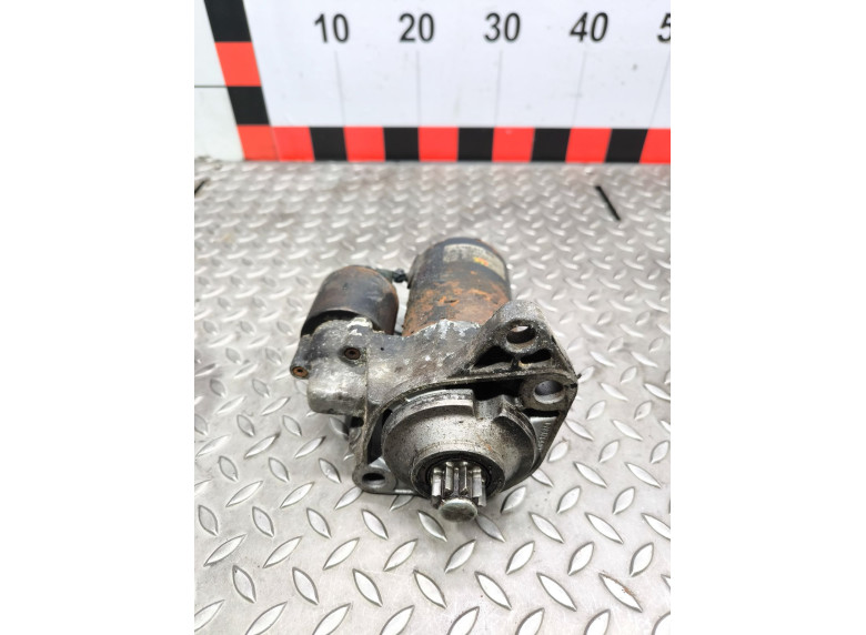 Стартер к Volkswagen Golf, 2001г.