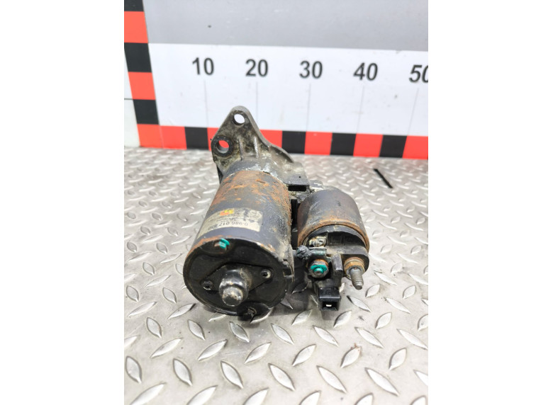 Стартер к Volkswagen Golf, 2001г.