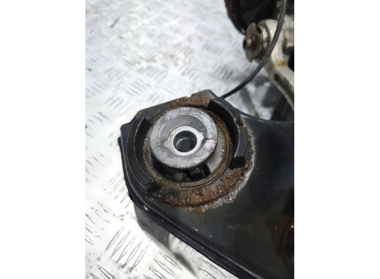 Балка подвески задняя к Mercedes C W204, 2011г.