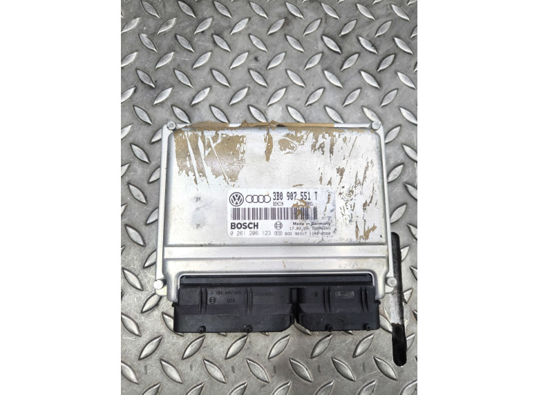 Блок управления двигателем к Volkswagen Passat, 1999г.