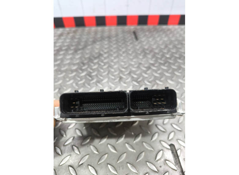 Блок управления двигателем к Volkswagen Passat, 1999г.