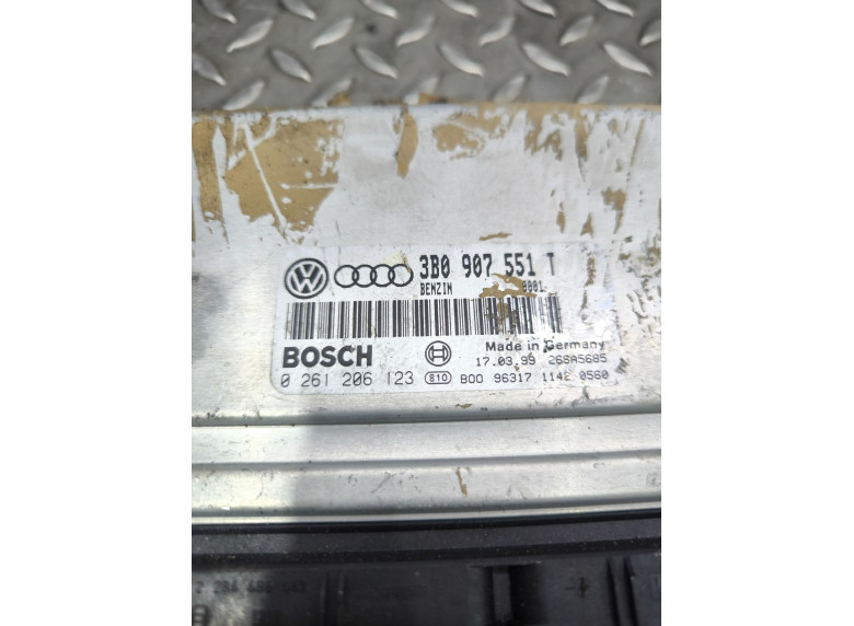 Блок управления двигателем к Volkswagen Passat, 1999г.