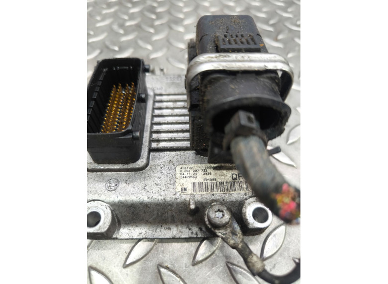 Блок управления двигателем к Opel Astra, 2005г.