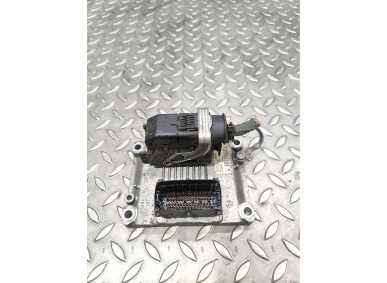 Блок управления двигателем к Opel Astra, 2005г.